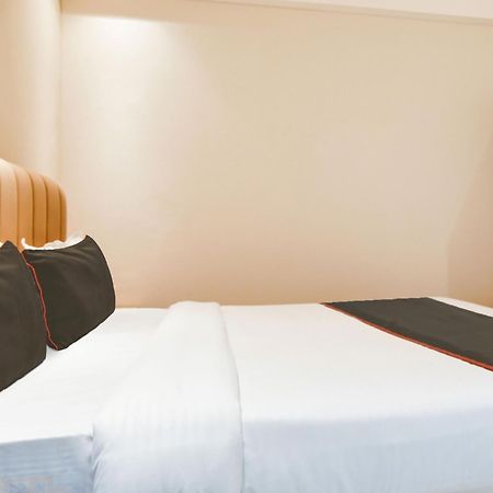 Collection O Hotel Mint إندور المظهر الخارجي الصورة