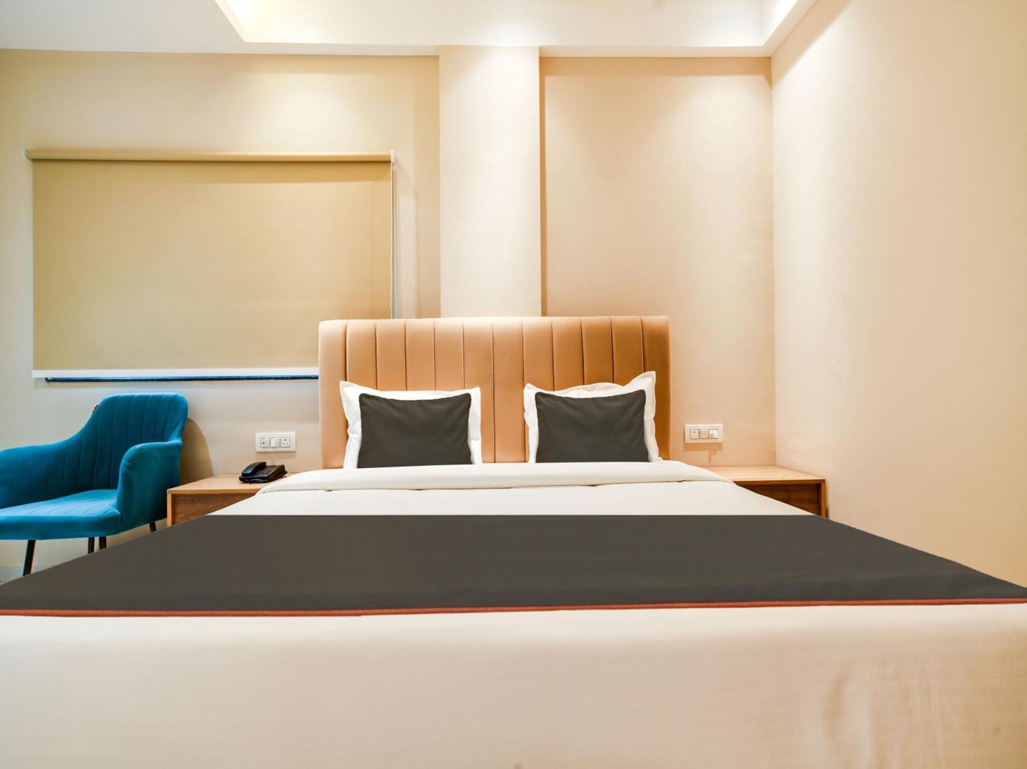 Collection O Hotel Mint إندور المظهر الخارجي الصورة