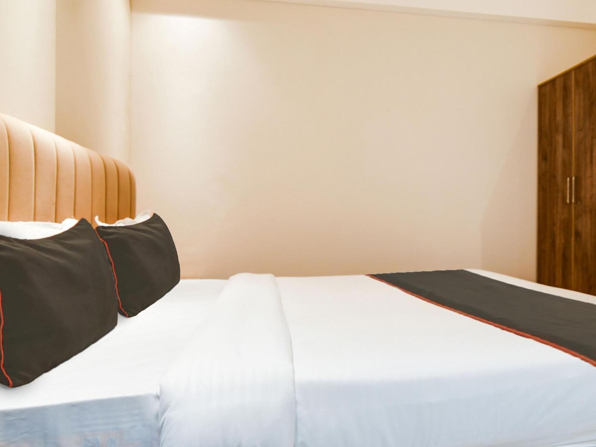 Collection O Hotel Mint إندور المظهر الخارجي الصورة