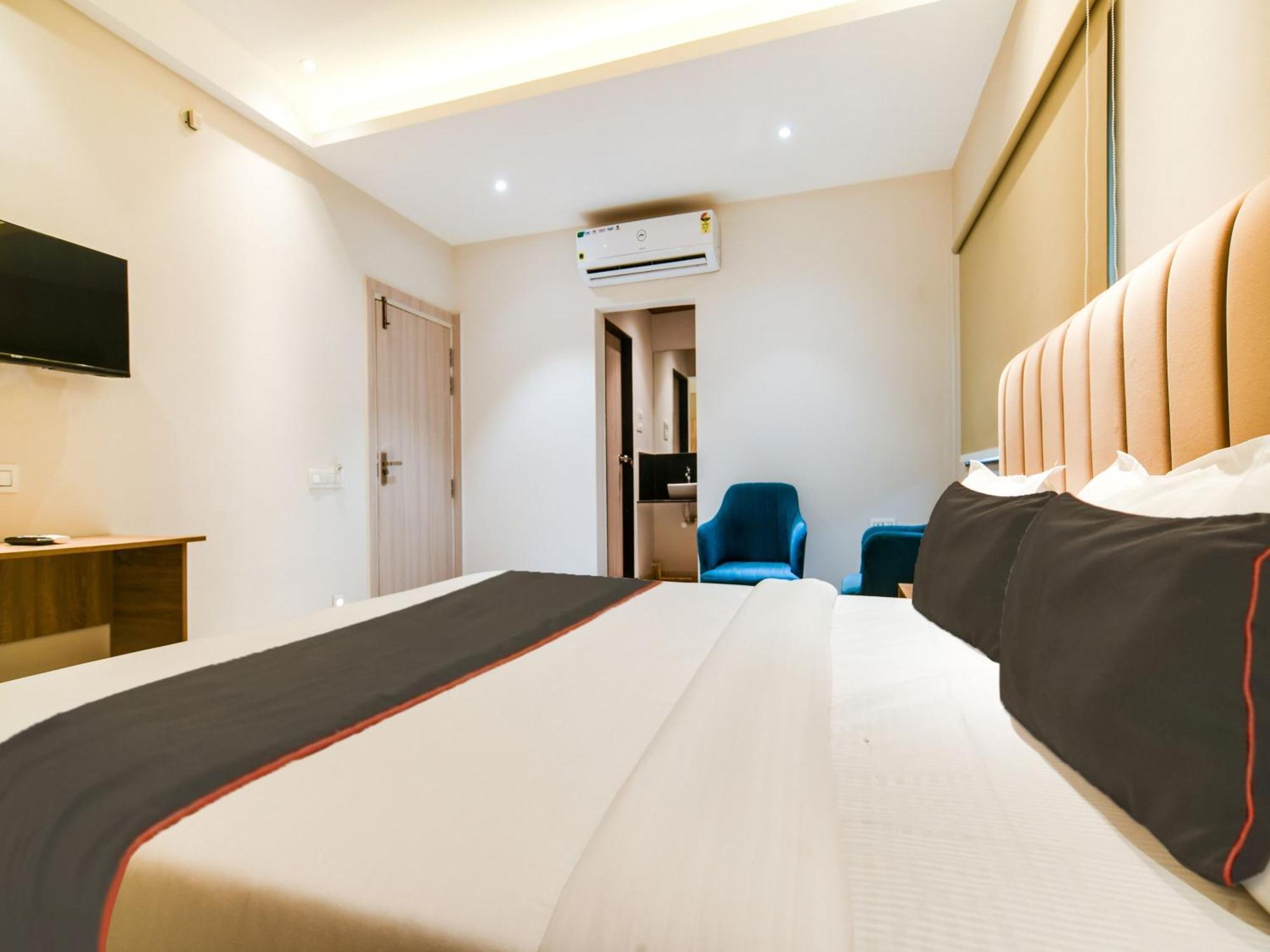 Collection O Hotel Mint إندور المظهر الخارجي الصورة