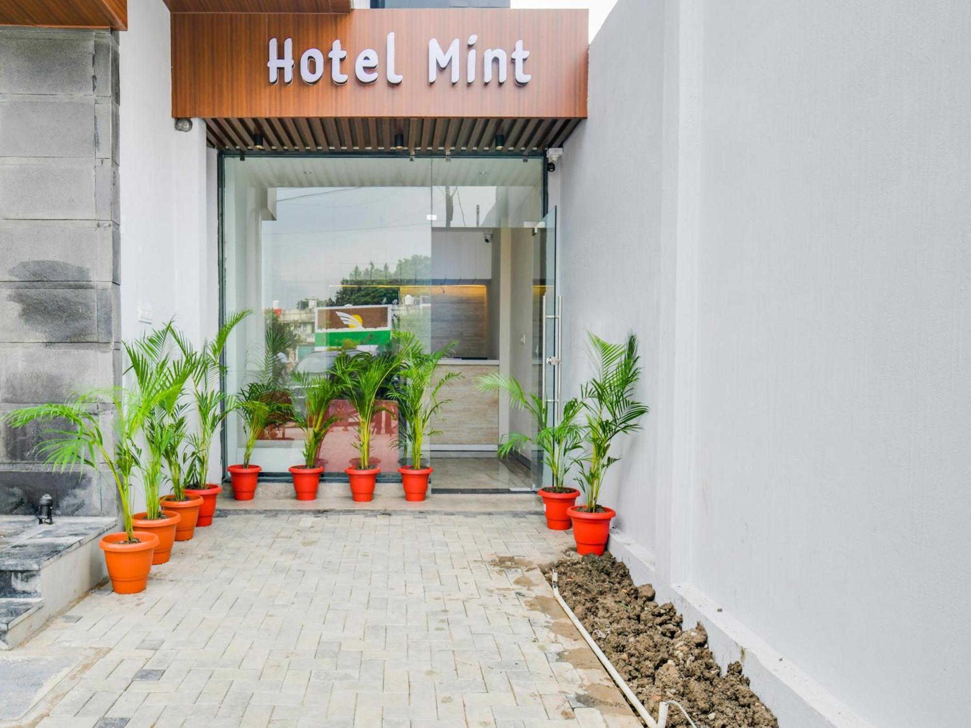 Collection O Hotel Mint إندور المظهر الخارجي الصورة