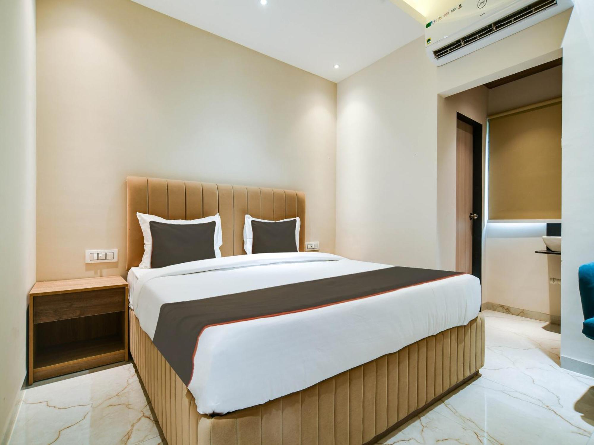 Collection O Hotel Mint إندور المظهر الخارجي الصورة