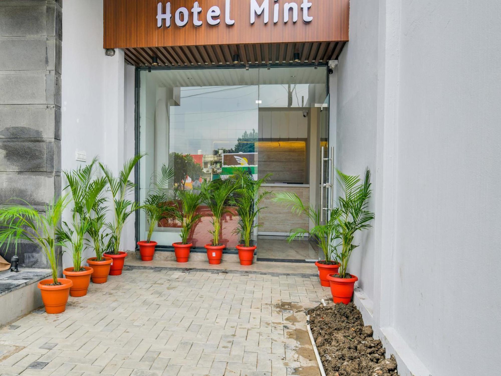 Collection O Hotel Mint إندور المظهر الخارجي الصورة